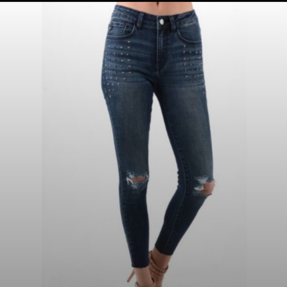 Kancan Distressed Rivet Skinny Jeans - Picture 3 of 12